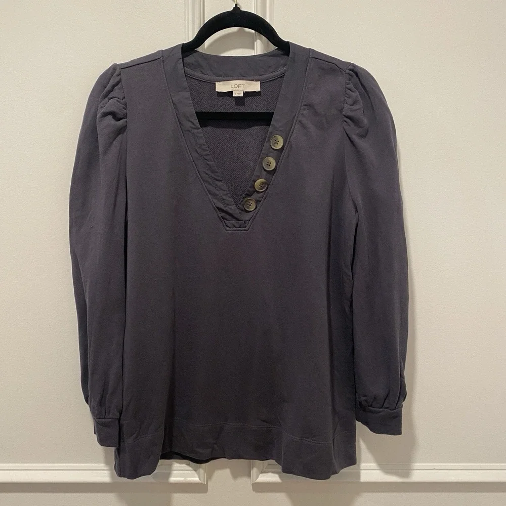 LOFT Women's Top Size‎ S Gray Puff Sleeve Button Detail V-Neck 3/4 Sleeve